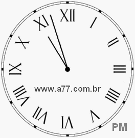 Relógio com Número Romano Marcando 22h57min