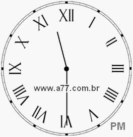 Relógio com Número Romano Marcando 23h30min