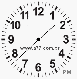Relógio com Número Arábico Marcando 13h38min