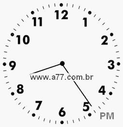 Relógio com Número Arábico Marcando 20h24min
